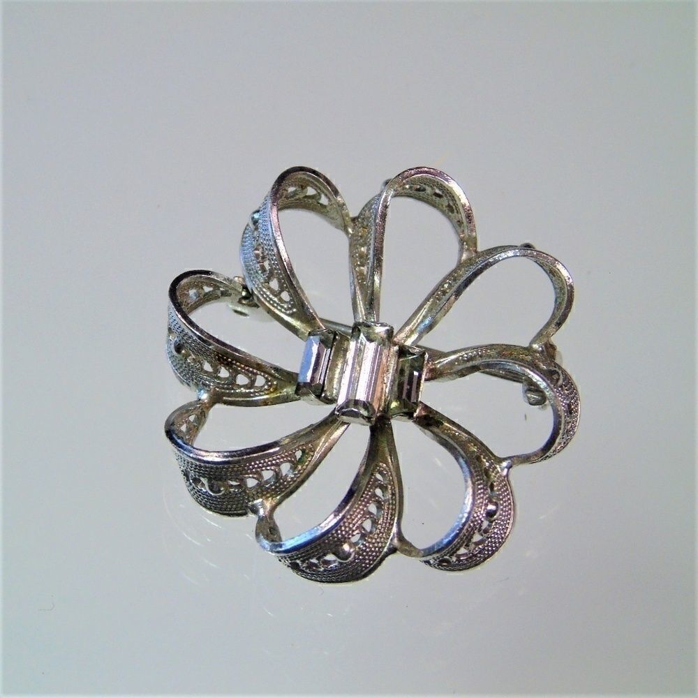 Continental Vintage Signed Silver Filigree Brooch